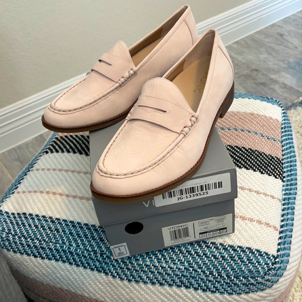 NIB Vionic Blush Loafer Sz 9.5